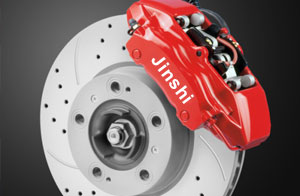 What matters should the replacement and maintenance of brake pads pay attention to?